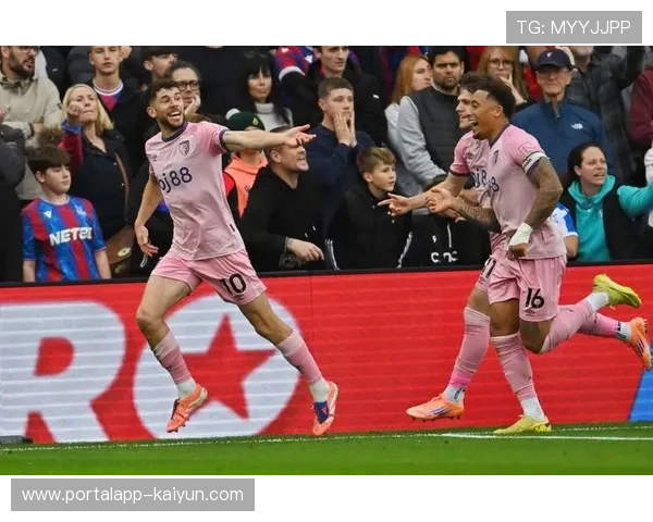 克鲁皮替补梅开二度救主 伯恩茅斯鏖战水晶宫三比三握手言和